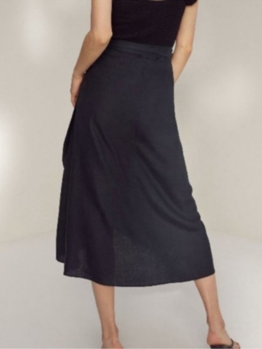 Aritzia Wilfred Skirt 100% Linen Black Wrap Midi Size Small Boho Chic EuroSummer - Picture 3 of 11